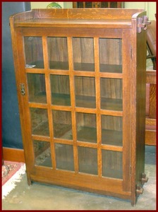 L.&J.G. Stickley Original Vintage Oak Bookcase Circa 1906 to 1912